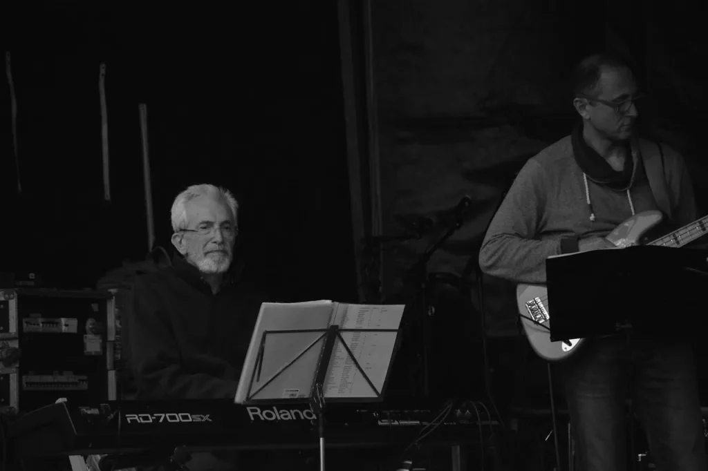 Caractéristiques du blues : découvrez les origines du genre