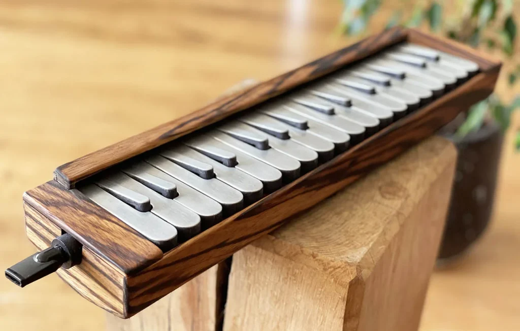 How Can You Incorporate the Melodica into Modern Musical Compositions?