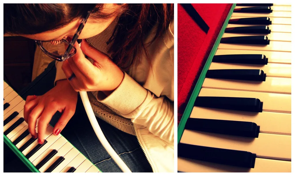Musicienne jouant du mélodica au clavier Musicienne jouant du mélodica au clavier